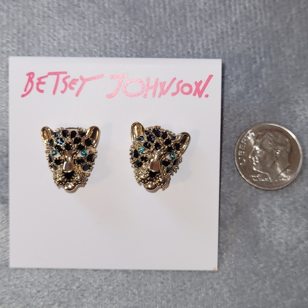 Last pair! Betsey Johnson leopard face stud earrings. - Picture 6 of 14